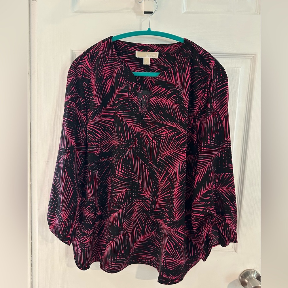 Michael Kors Women's Black and Pink Top